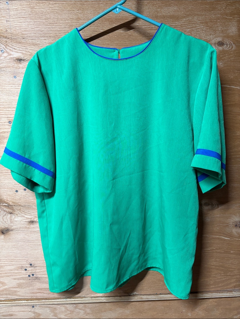 City Girl Vintage Vibrant Green Short Sleeve Blouse  with Blue Trim